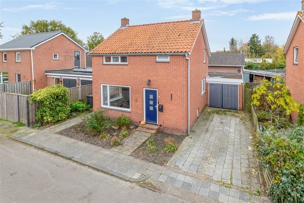 Te koop: Vrijstaand met garage en tuin op het Zuiden !